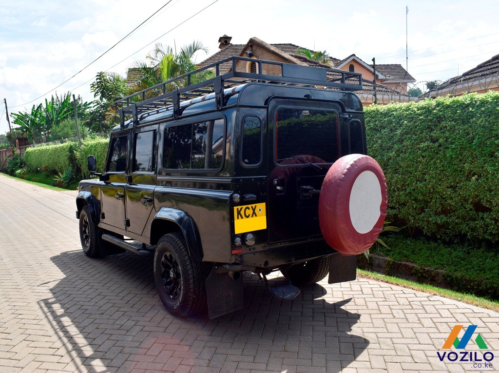 Land Rover Defender VOZILO Kenya